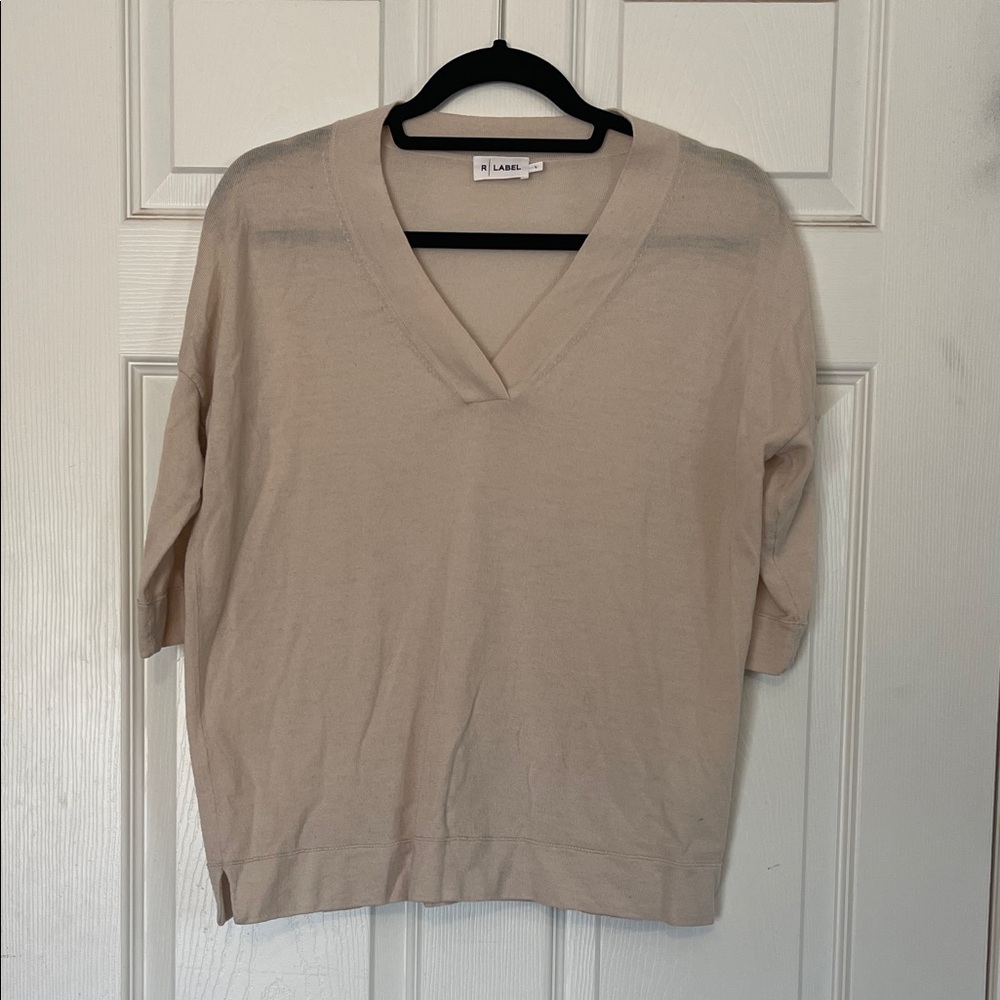 R Label V-Neck Wool Short Sleeve Sweater - Tan